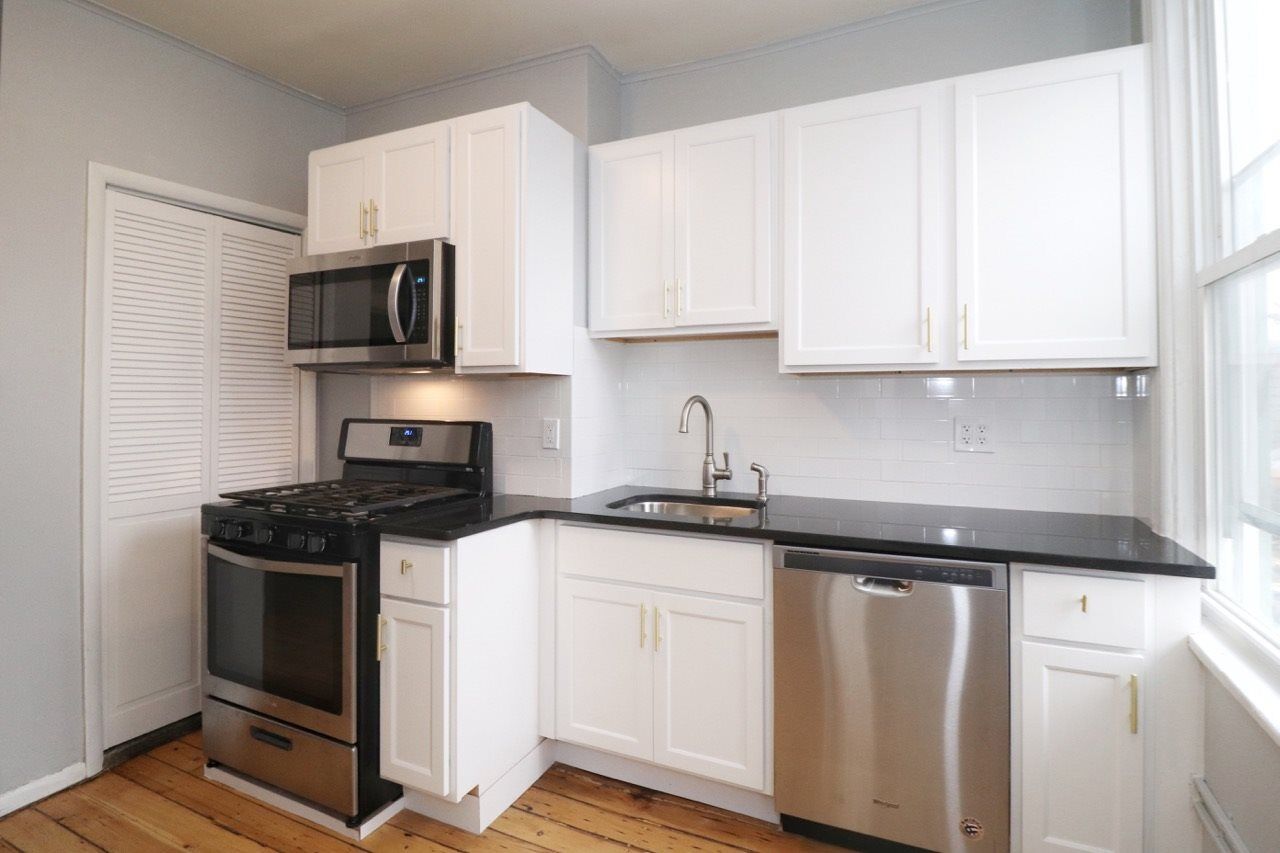 Property Photo:  154 Hopkins Ave 2  NJ 07306 