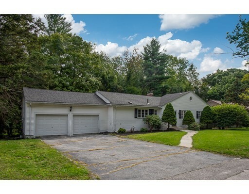 Property Photo:  11 Old Brook Dr.  MA 01609 