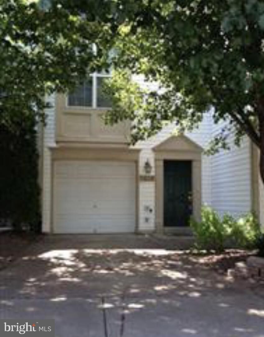 Property Photo: 7438 Langholm Way VA 20109