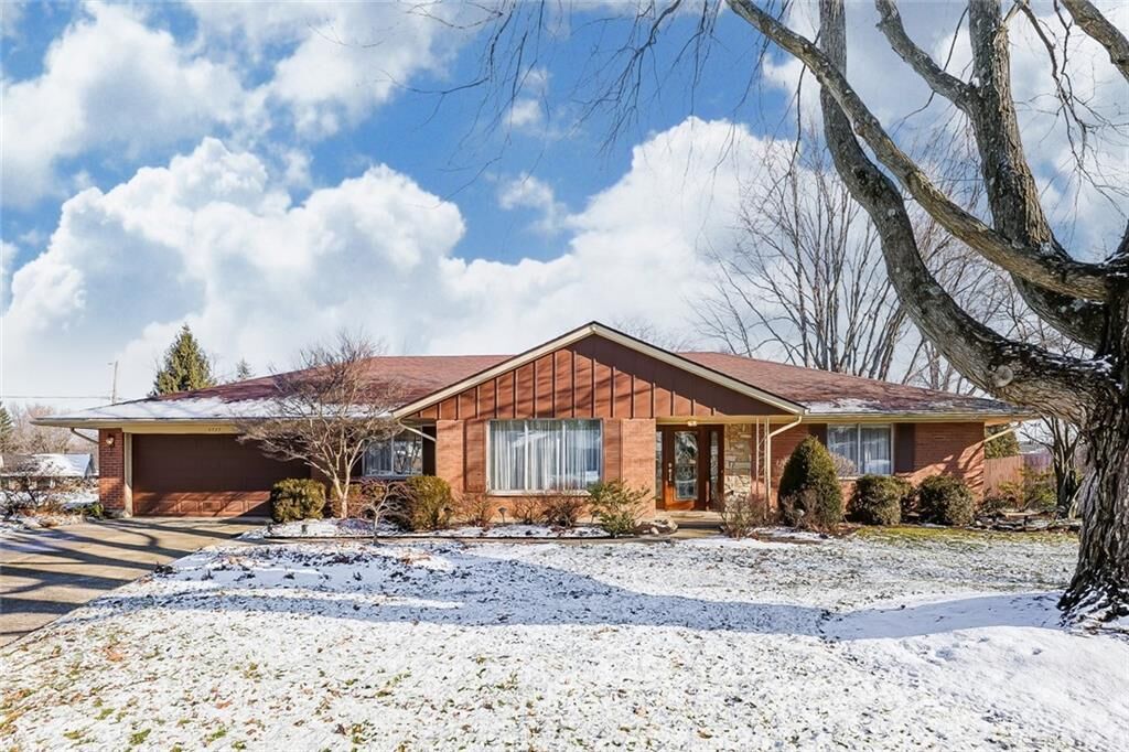 Property Photo: 2533 Montbello Circle OH 45440