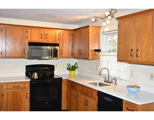 Property Photo: 17 Bellwood Circle 17 MA 02019