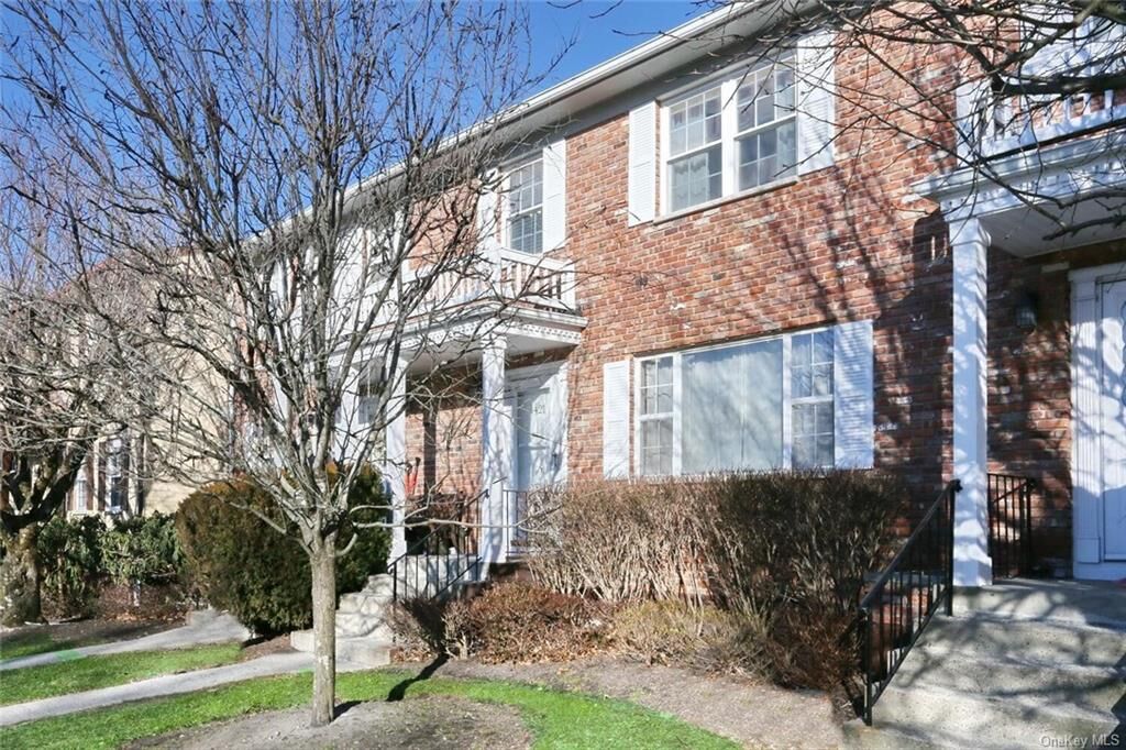 Property Photo: 421 Pawnee Court NY 10901