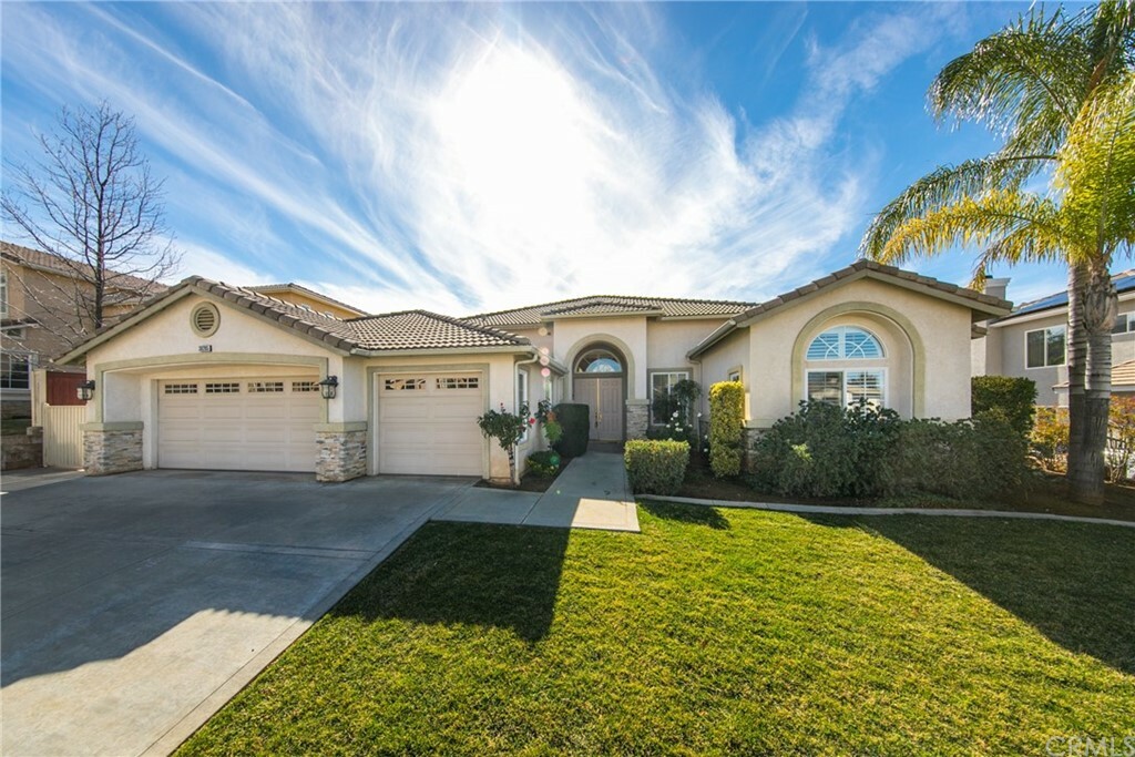 Property Photo:  36295 Canyon Terrace Drive  CA 92399 