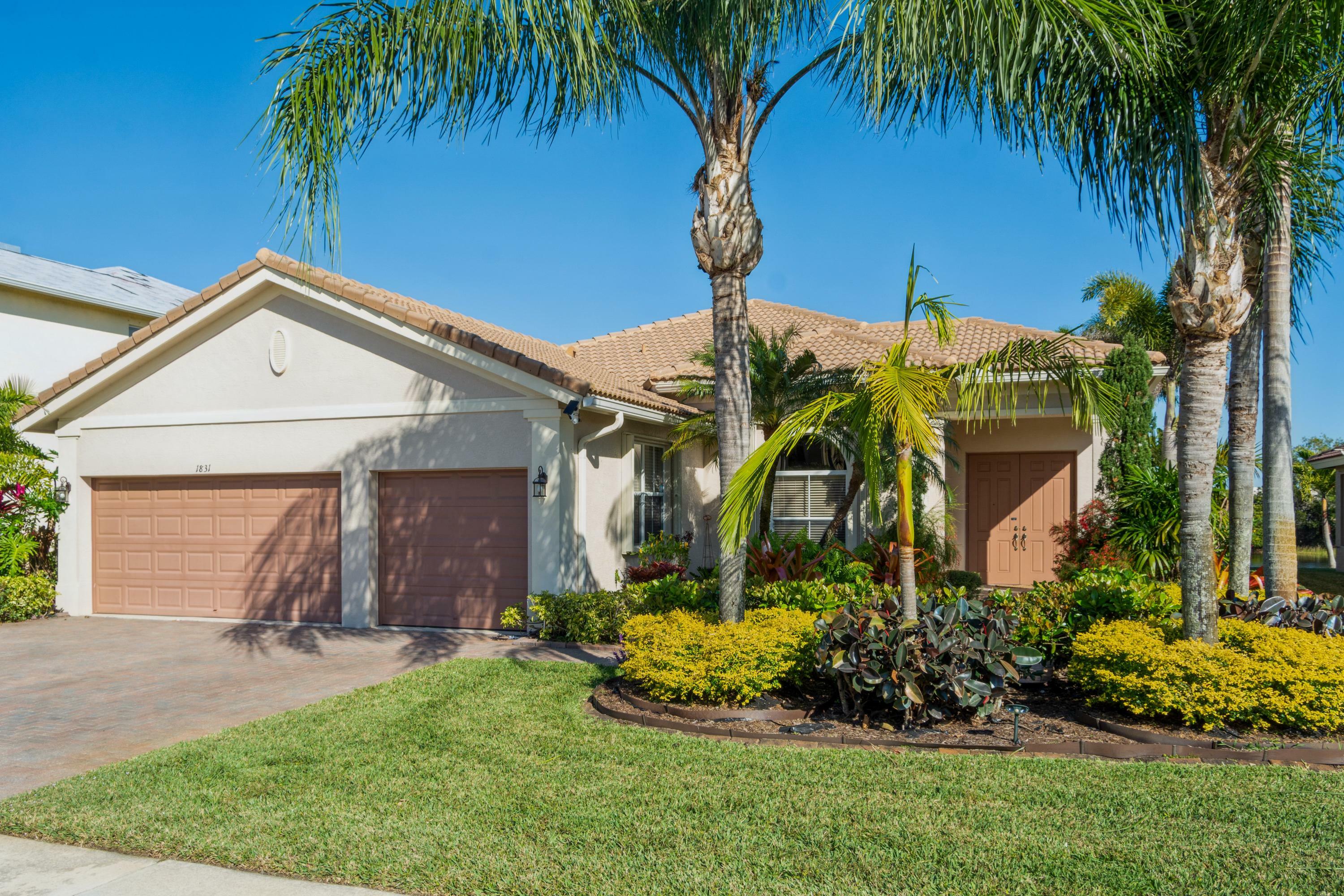 Property Photo:  1831 SW Newport Isles Boulevard  FL 34953 