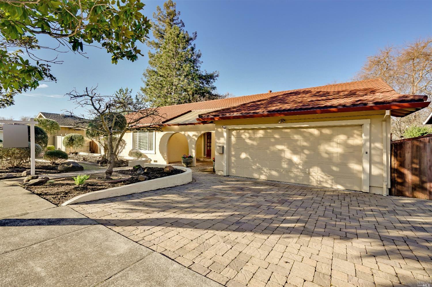 Property Photo:  309 Simone Place  CA 95409 