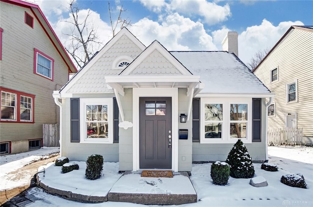 Property Photo:  426 Peach Orchard Avenue  OH 45419 