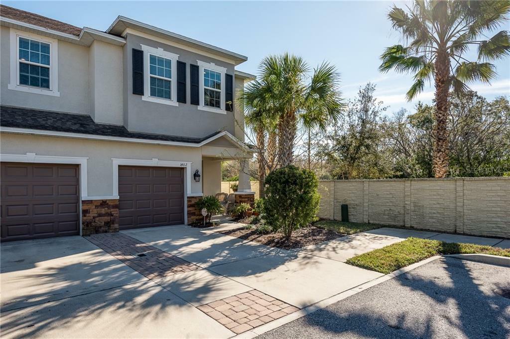 Property Photo: 1402 Syrah Drive FL 34677