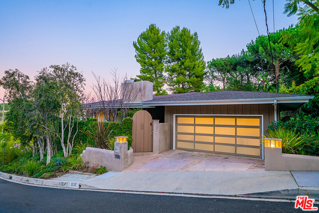 Property Photo:  3518   Vista Haven Rd  CA 91403 