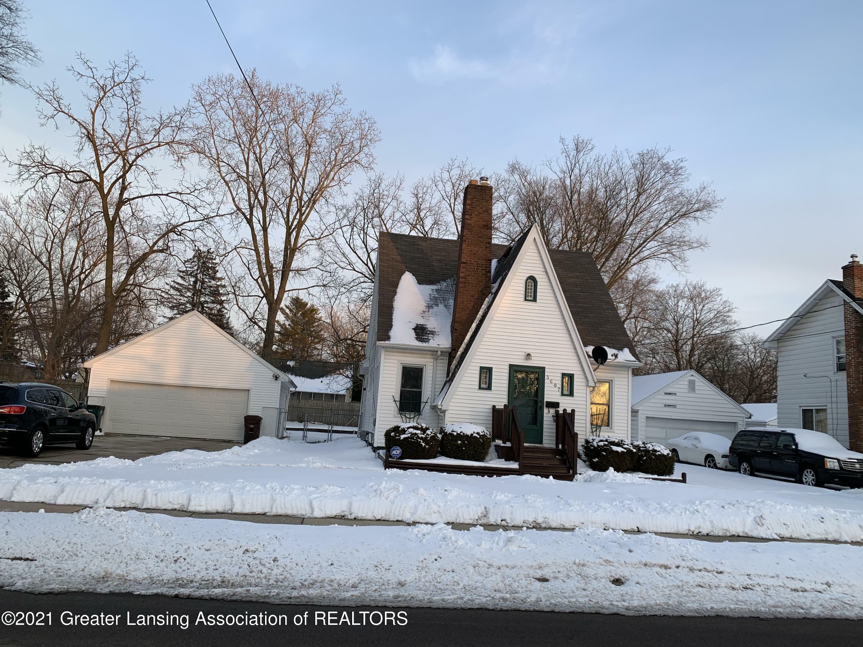 Property Photo:  3607 Lowcroft Avenue  MI 48910 