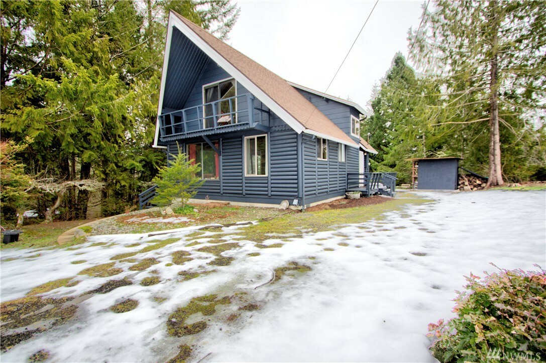 Property Photo:  810 E Creekside Dr  WA 98528 