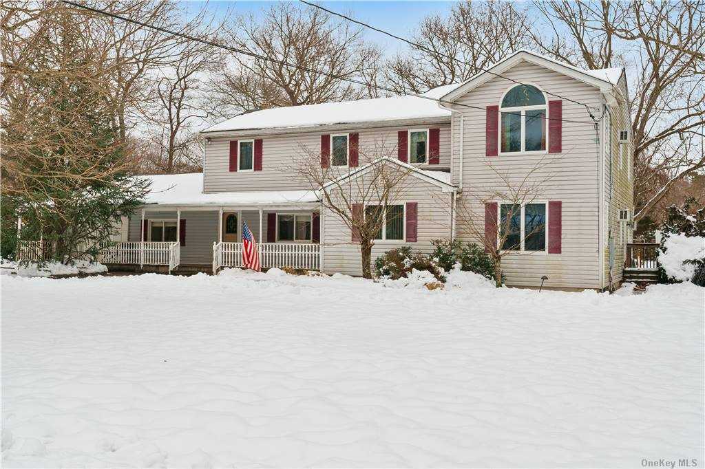 Property Photo:  15 Ridge Road  NY 11967 