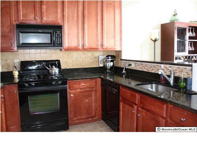 Property Photo:  38 Oxford Court  NJ 07726 