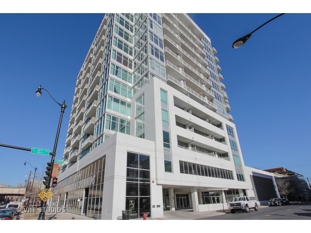 50 E 16th Street 1305  Chicago IL 60616 photo