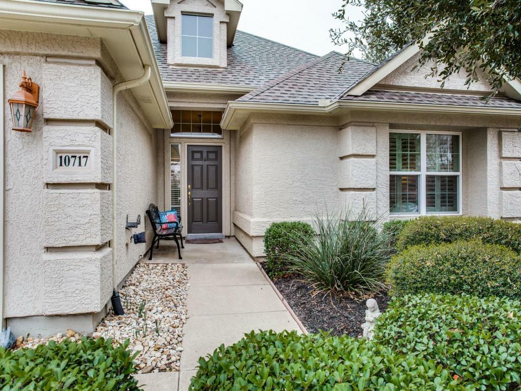 Property Photo: 10717 Southerland Drive TX 76207