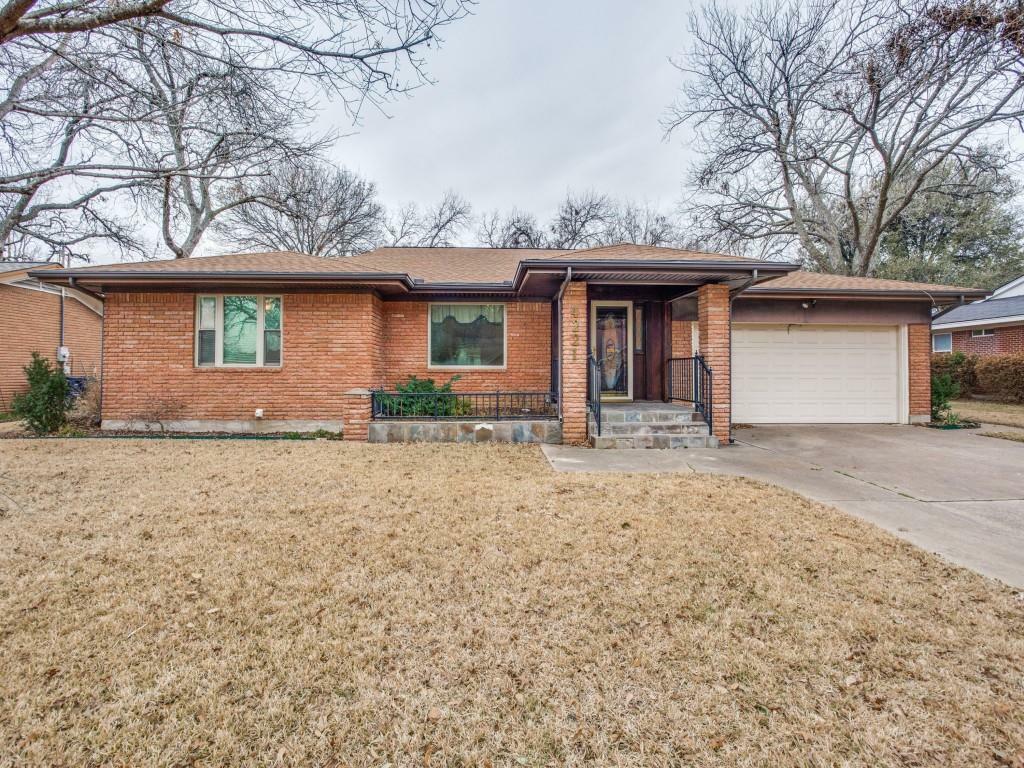 Property Photo:  4221 Selkirk Drive W  TX 76109 