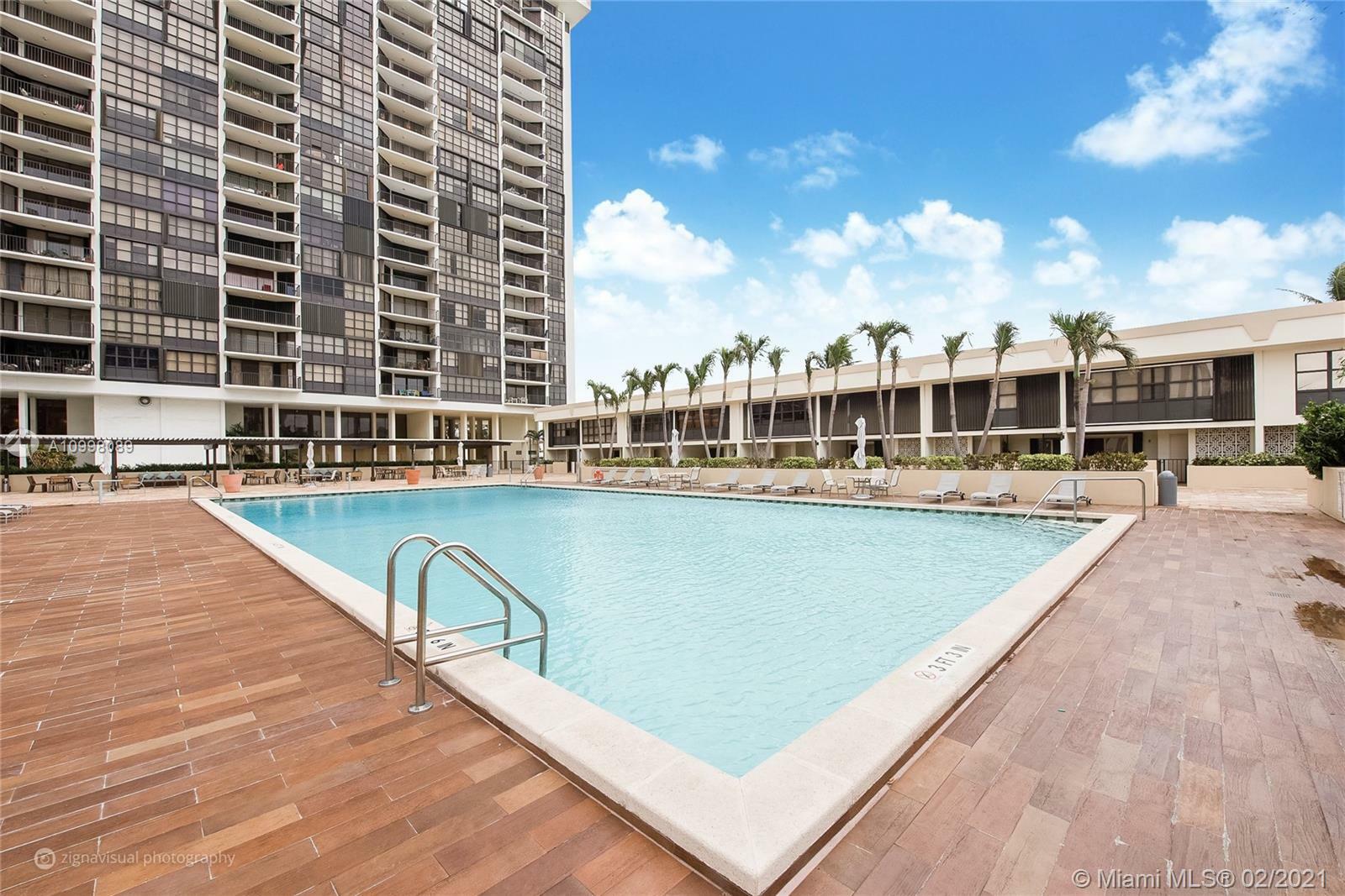 Property Photo: 1901 Brickell Ave B-711 FL 33129