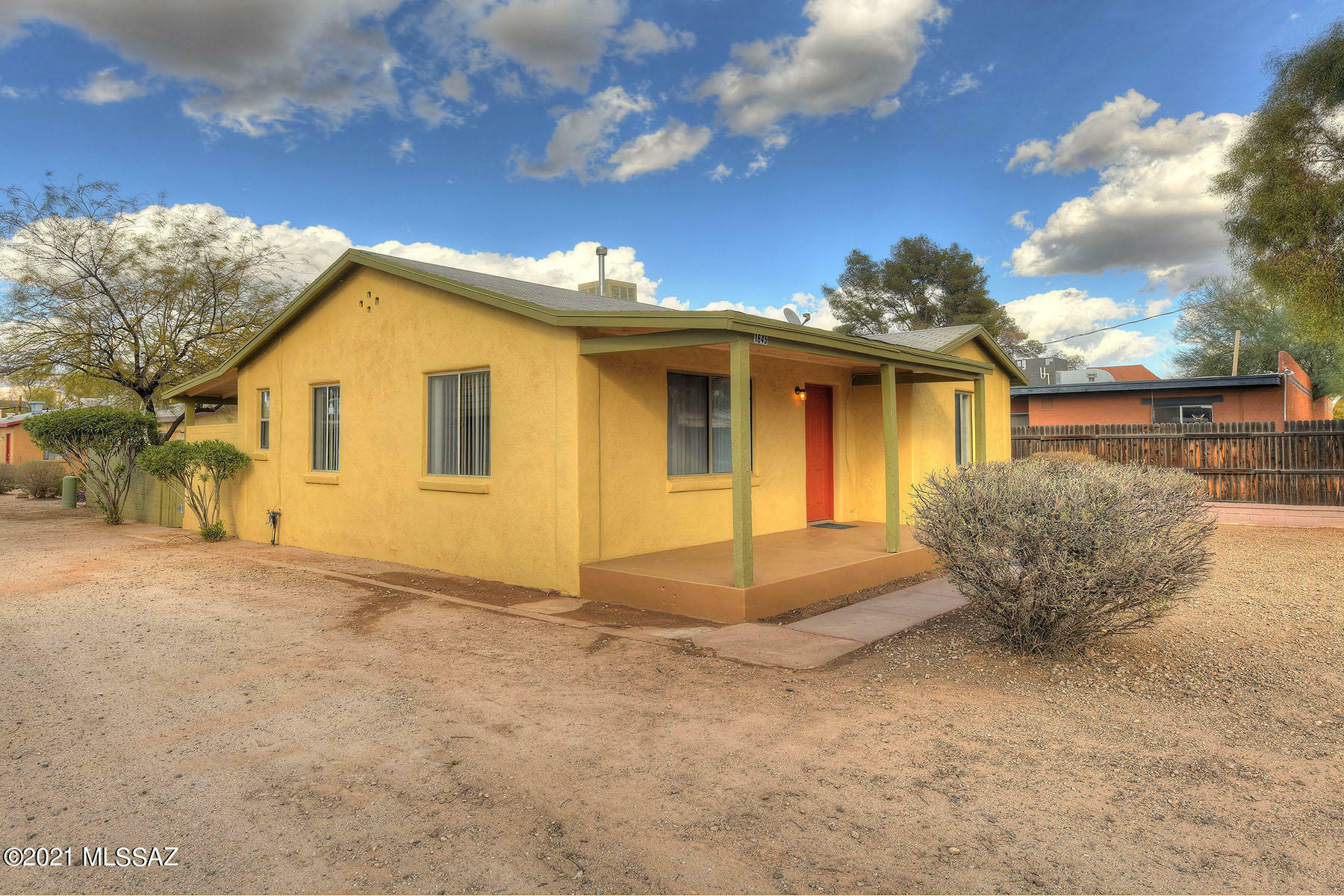 Property Photo:  1639 E Hedrick Drive  AZ 85719 