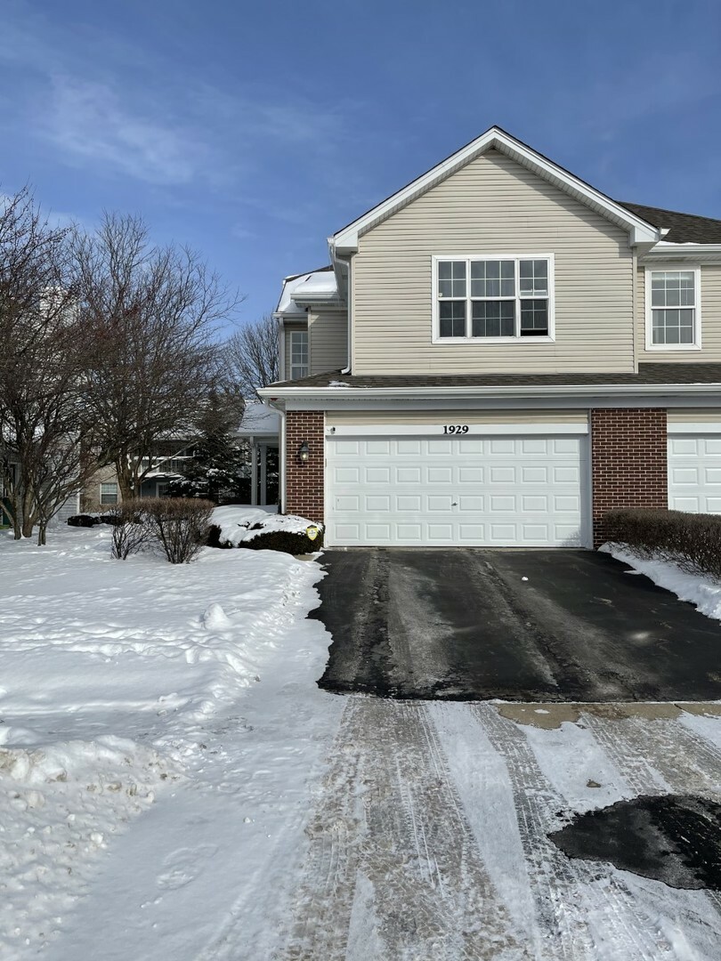 Property Photo: 1929 Golden Gate Lane 1929 IL 60563