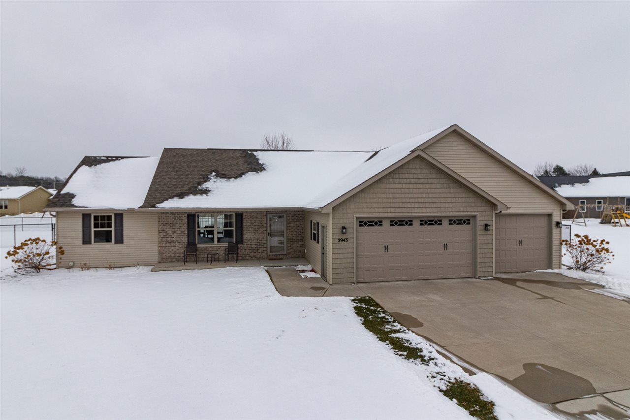 Property Photo: 2943 Birling Court WI 54952
