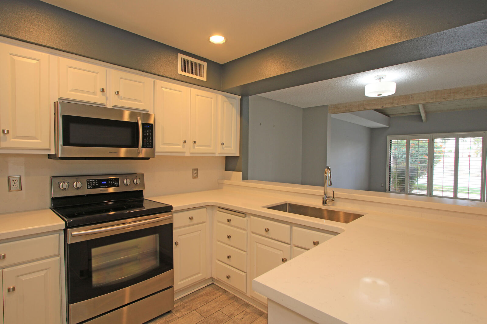 Property Photo:  435 Sunningdale Drive  CA 92270 