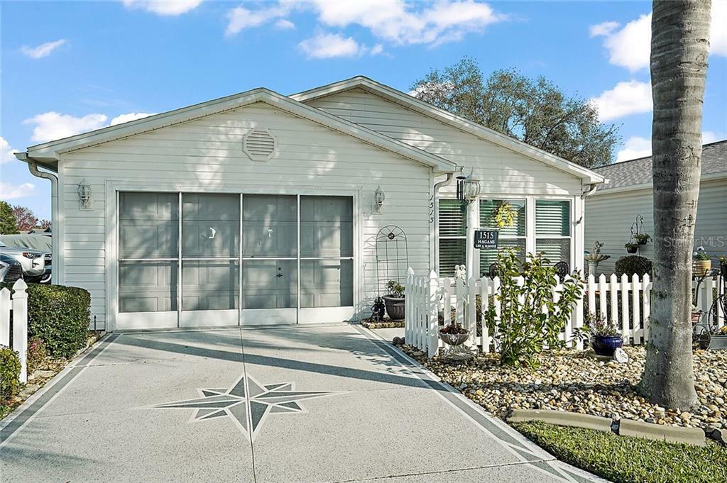 Property Photo:  1515 Lozano Avenue  FL 32159 