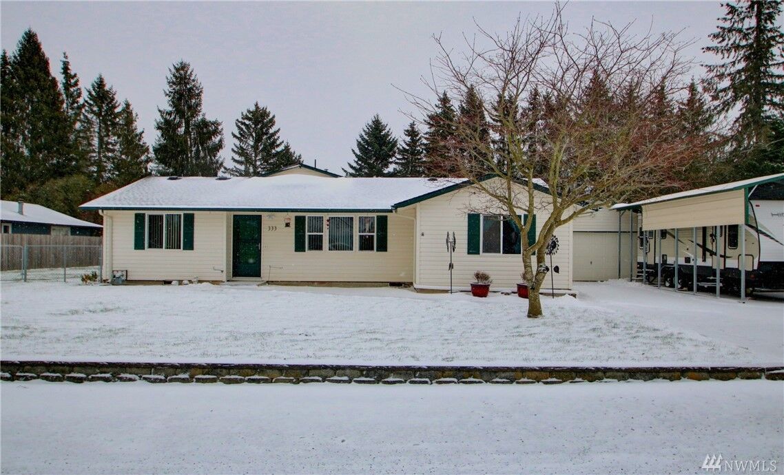 Property Photo:  333 Parkwood Lane  WA 98284 