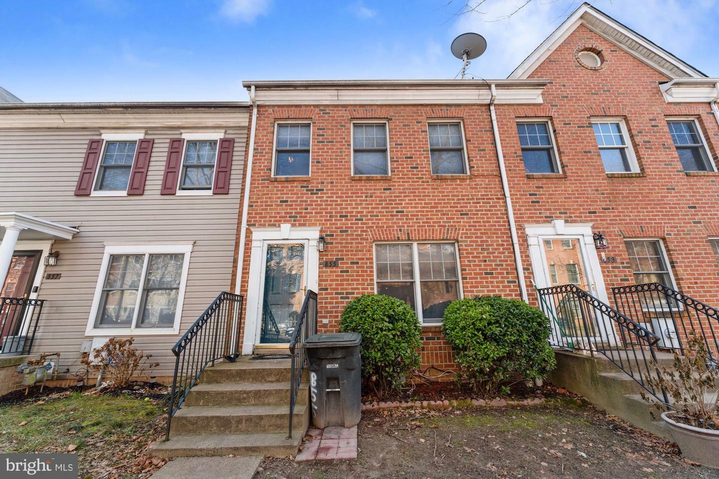 Property Photo: 855 Hr Drive SE DC 20032