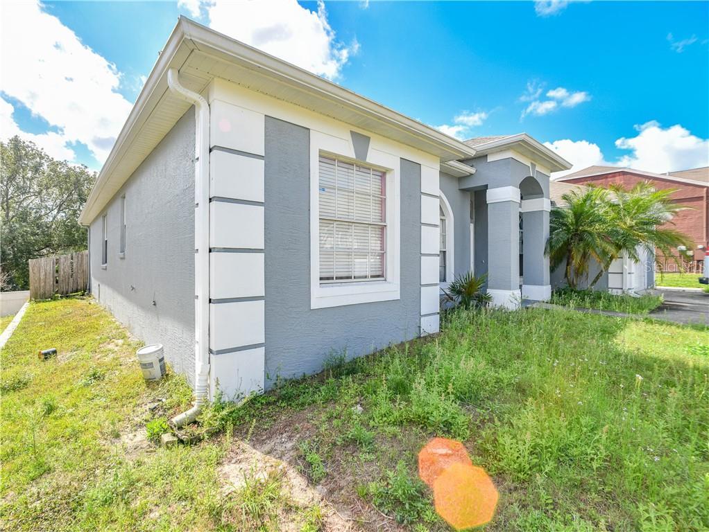 Property Photo: 8806 Scenic Vista Court FL 32818