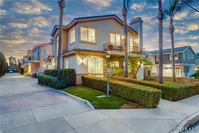 Property Photo:  265 Mesa Drive A  CA 92627 