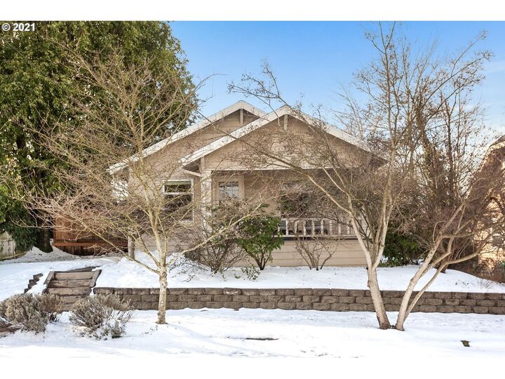 7027 NE Rodney Ct  Portland OR 97211 photo