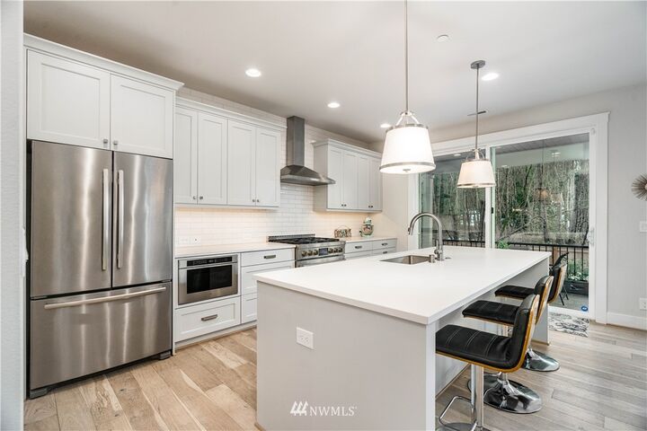 Property Photo:  11398  174th Avenue NE  WA 98052 