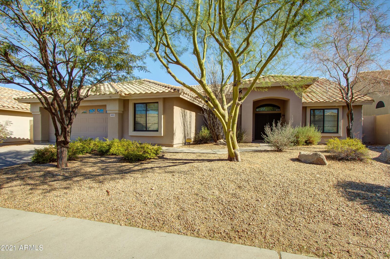 Property Photo: 4424 E Vista Val Verde -- AZ 85331