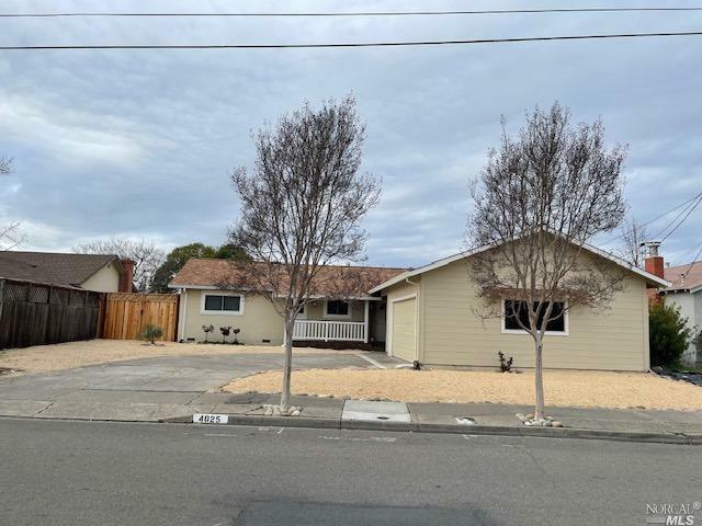 Property Photo:  4025 Phoenix Avenue  CA 95405 