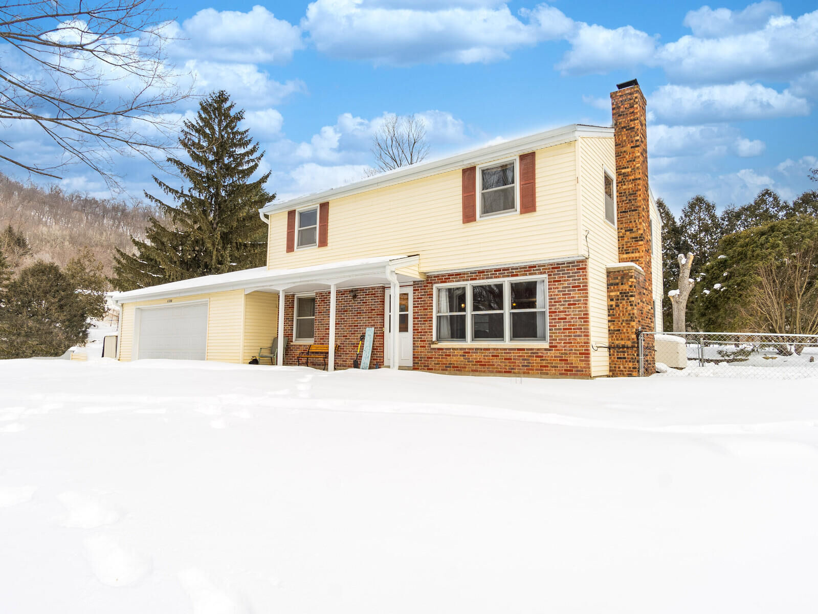 Property Photo:  N3688 Sinniger Ln  WI 54658 