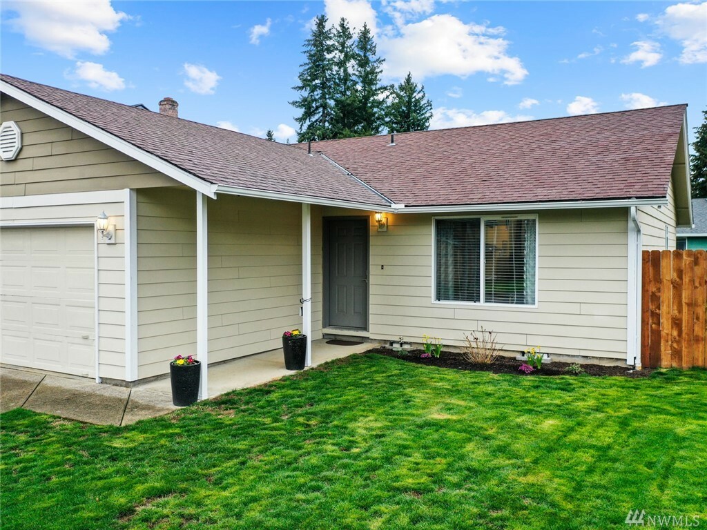 Property Photo:  14802 NE 33rd St  WA 98682 