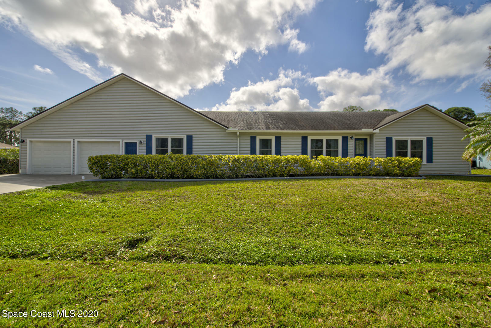 Property Photo:  340 Harrison Street SW  FL 32908 