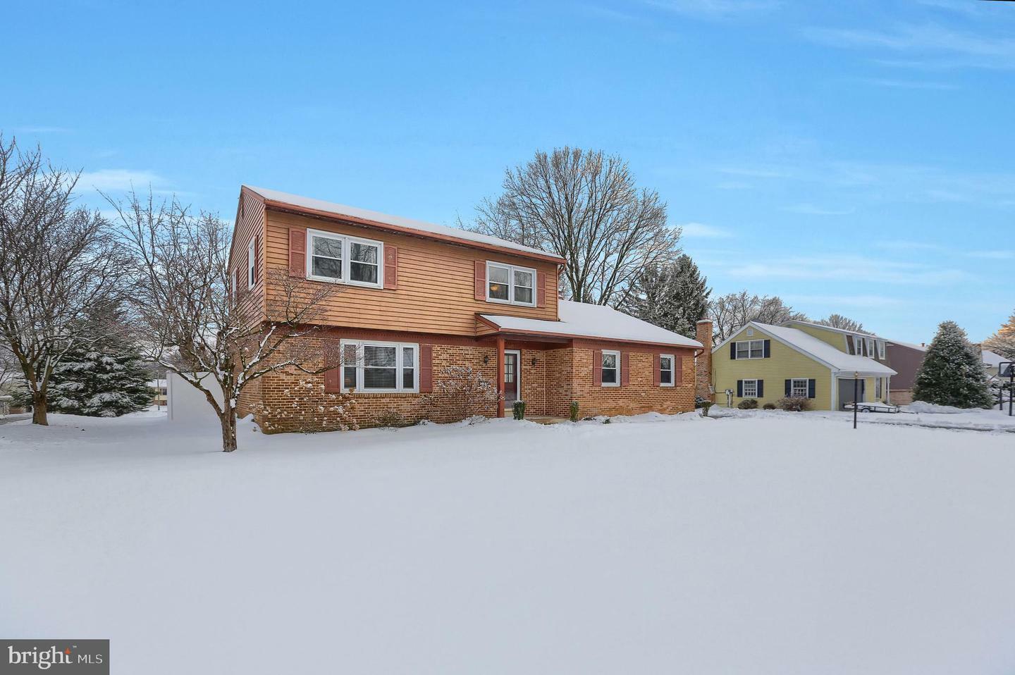 Property Photo:  278 Robin Dale Drive  PA 17540 