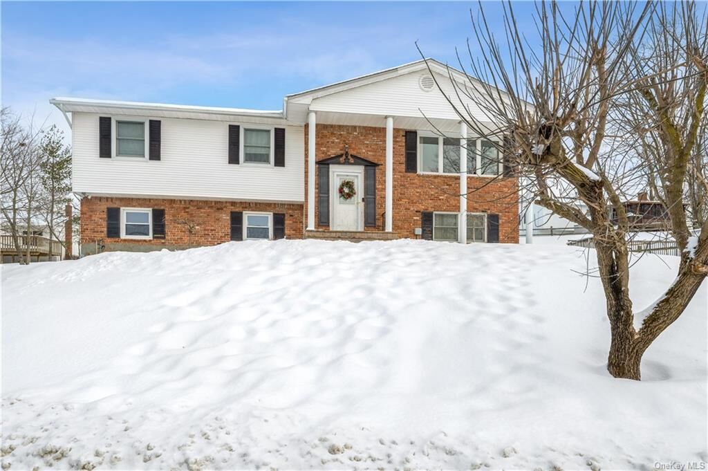 4 bed Thiells home for sale 1 Hillside Drive, Thiells, NY 10984