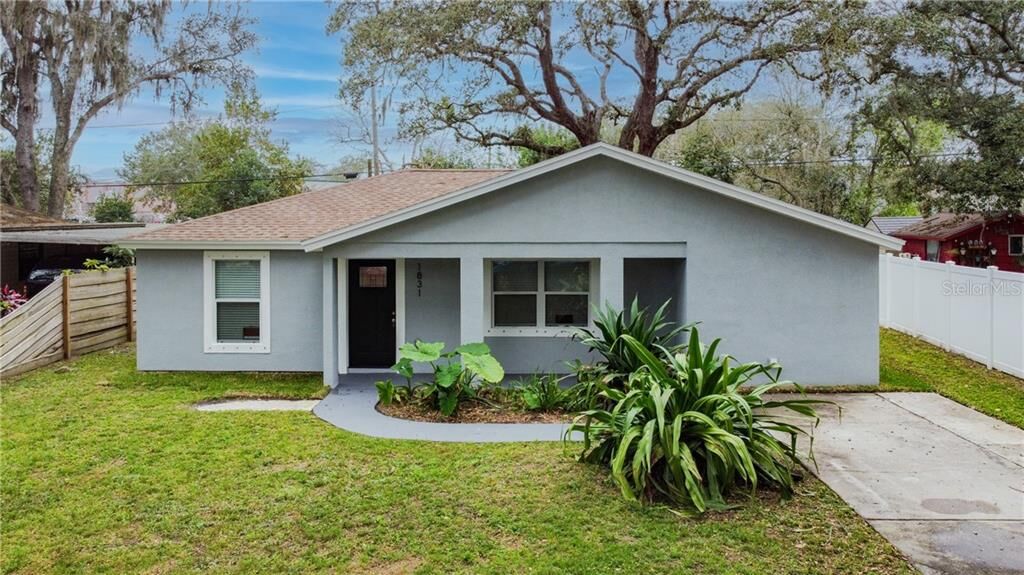 Property Photo:  1831 Beachway Lane  FL 33556 