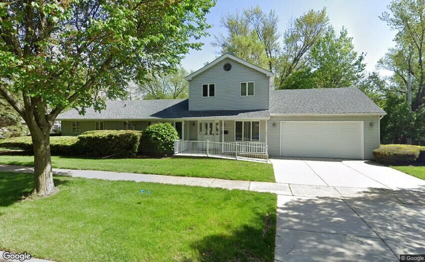 Property Photo:  51 E Washington Street  IL 60067