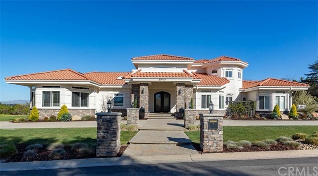 Property Photo:  5940 Oakhill Drive  CA 93455 