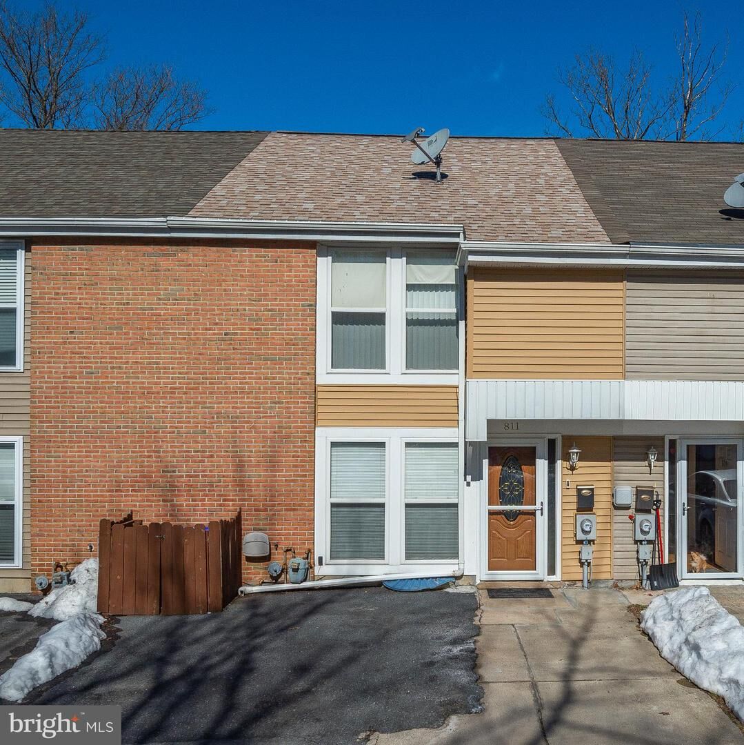 Property Photo: 811 Summit Chase Drive PA 19611
