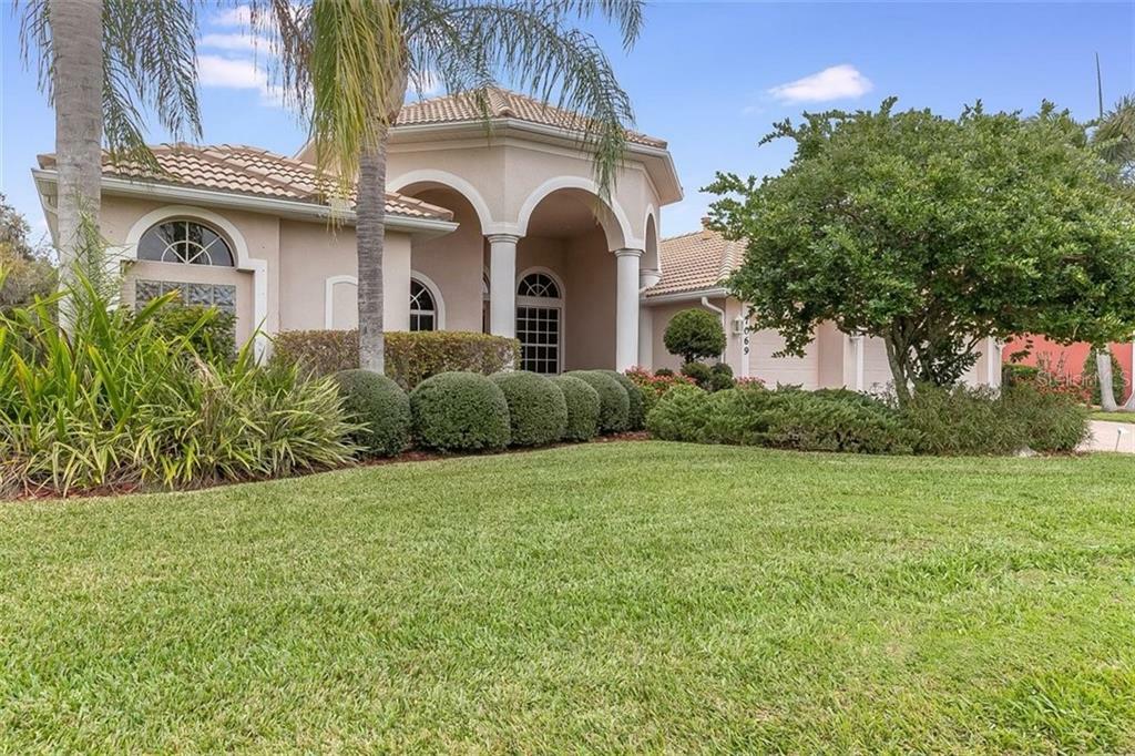 Property Photo: 7069 74th Street Circle E FL 34203