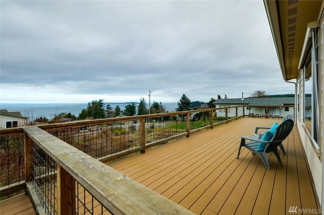 Property Photo: 38 Fir Place WA 98368