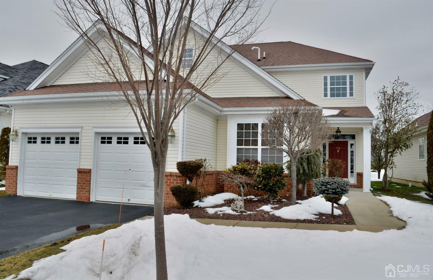 Property Photo:  116 Crescent Way  NJ 08831 