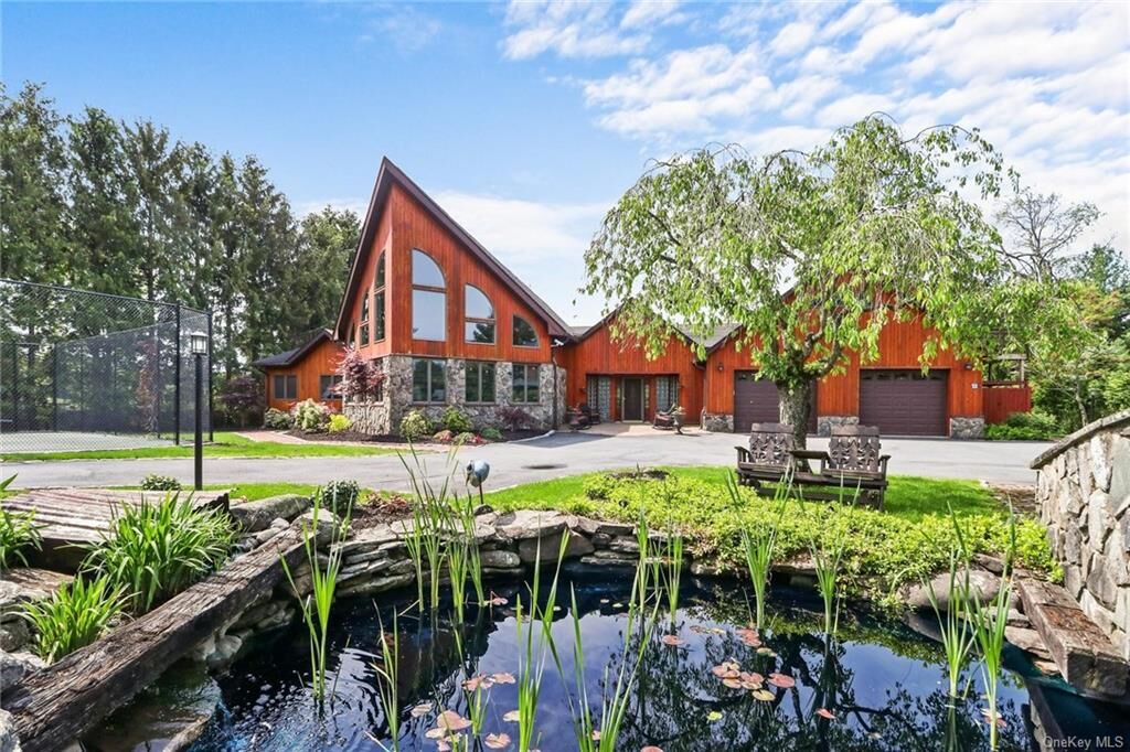 37 Horseshoe Lake Road, Kauneonga Lake, NY 12749 5 bed/6 bath