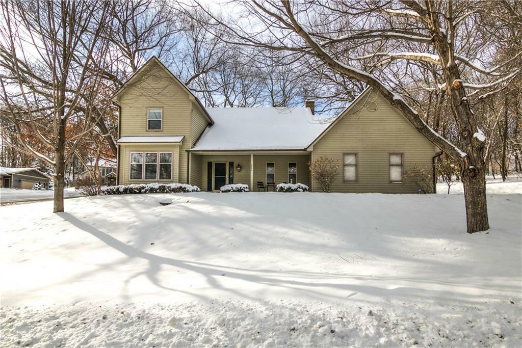 Property Photo:  2806 Charleston Court  WI 54703 