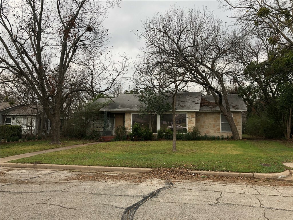 Property Photo:  3109 Mitchell Avenue  TX 76708 