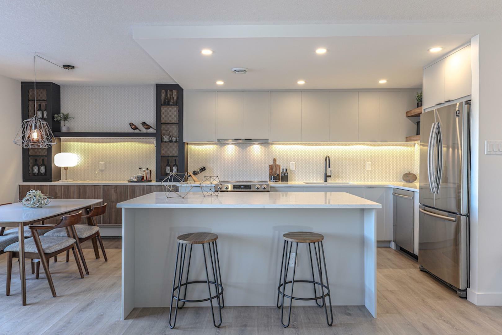 Property Photo: 407, 1330 15 Avenue SW 407 AB T3C 3N7