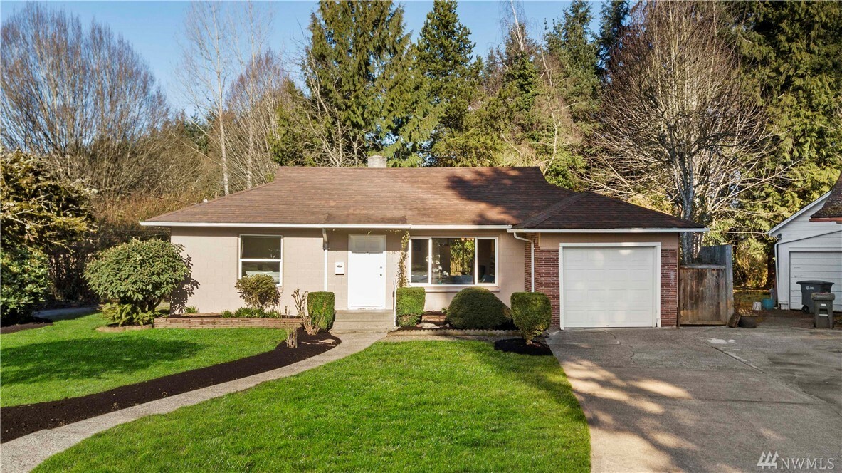 Property Photo:  409 10th Av Ct NE  WA 98372 